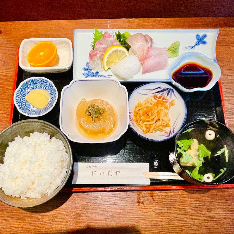 美彩和食にいだや お刺身定食でランチしました 夜の居酒屋メニューも載せてます 広島市安佐南区中筋 広島クチコミ情報局 食記ドットコム