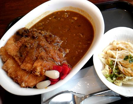 Curry de Cafe 器（うつわ）　安い！早い！ウマい！満腹！で便利なカレー屋さん！！