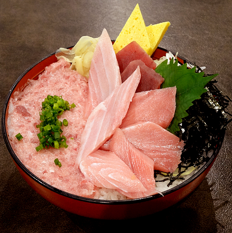 HIRO88（ひろ88）　デカ盛り海鮮丼のお店！（イオンモール広島府中）