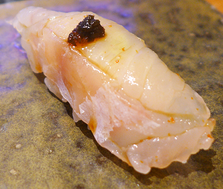 鮨処ひと志　ミシュラン一つ星のお寿司が貸し切りカウンターで楽しめます　ランチもあるよ　広島市中区小町
