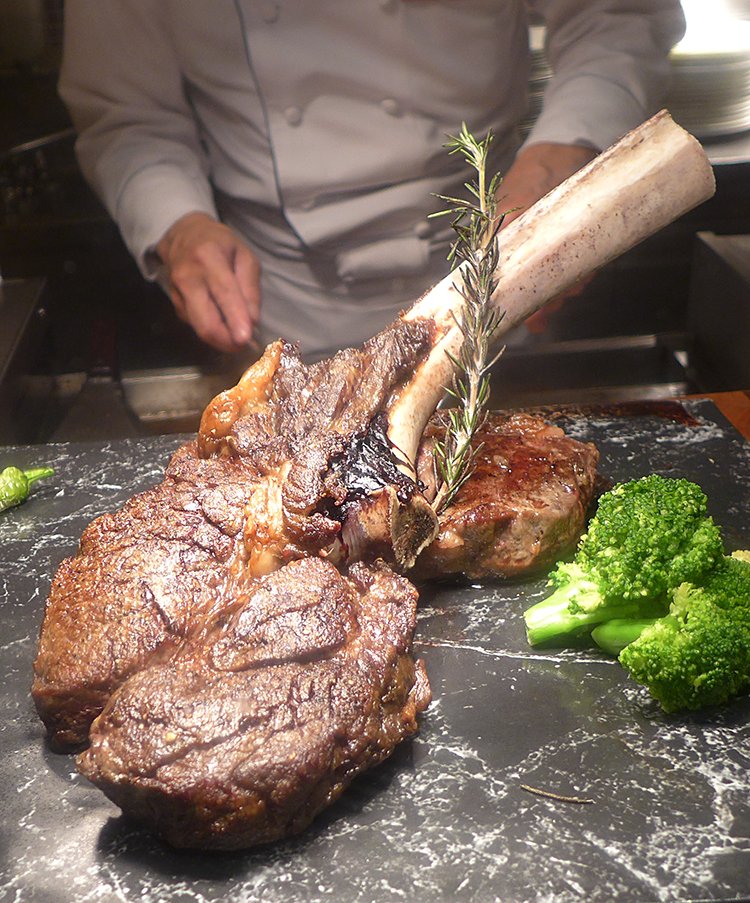 ANAクラウンプラザホテル広島のランチに行ってみた　赤身肉ステーキ食べ放題のビュッフェ　オールデイダイニング フリュティエ 広島市中区