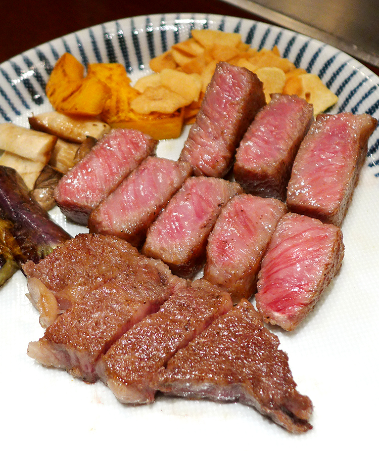 味味亭 みみてい 　創業50年以上の老舗鉄板焼きで広島牛ステーキを食べました　広島市中区富士見町 　ヒロコシグループ