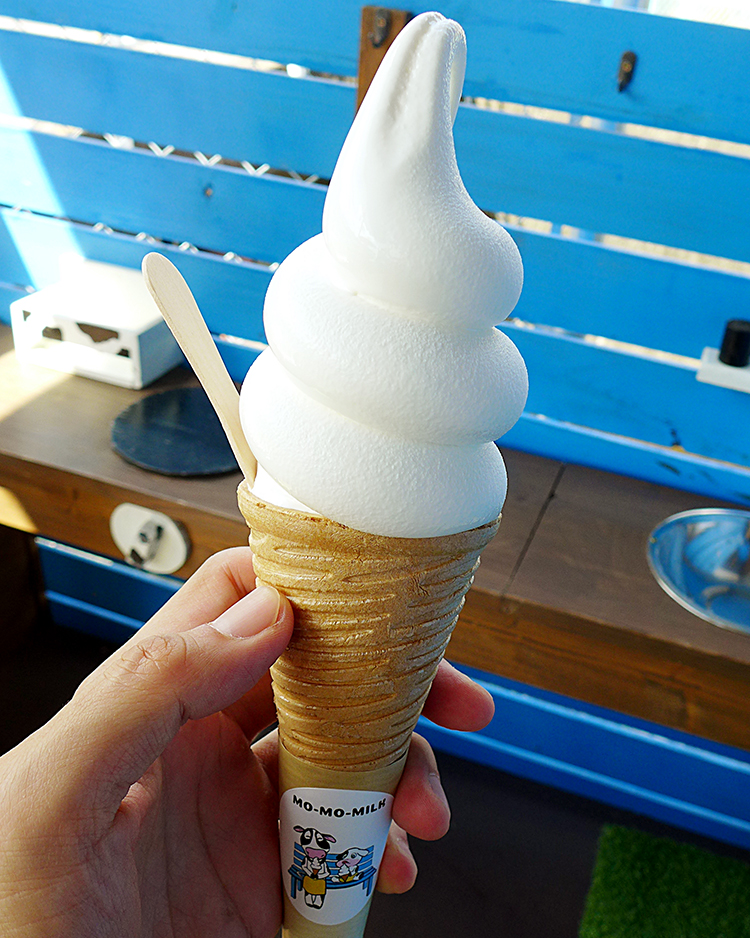 モーモーミルク　大山白バラ牛乳を使ったリッチなソフトクリームだよ　広島市安佐北区落合