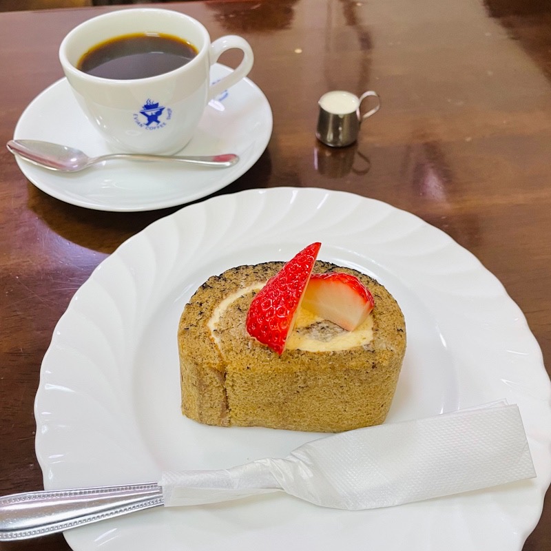 神戸元町エビアンコーヒー　ティラミスロールケーキが名物の老舗喫茶店　直売所や通販もあるよ　兵庫県神戸市